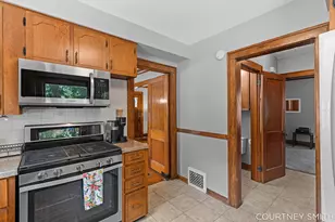 2626 Forest Grove Ave SW, Wyoming, MI 49519 - Photo 17