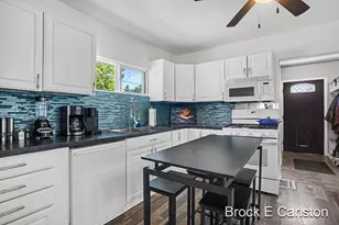 855 Windsor Ave, Muskegon, MI 49441 - Photo 9