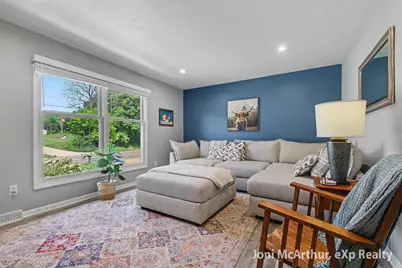 238 Childsdale Avenue NE, Rockford, MI 49341 - Photo 7