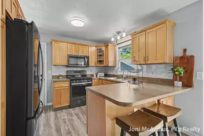 238 Childsdale Avenue NE, Rockford, MI 49341 - Photo 11