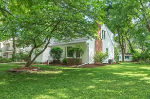 719 Sunset Rd, Ann Arbor, MI 48103 - Photo 3