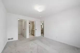 2910 Signature Blvd, Ann Arbor, MI 48103 - Photo 17