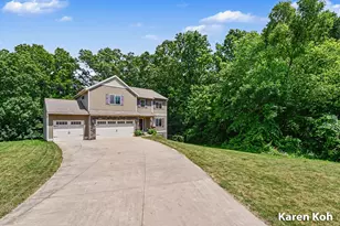 4521 Burton Forest Ct SE, Grand Rapids, MI 49546 - Photo 3