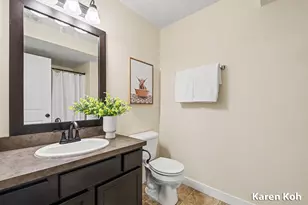 4521 Burton Forest Ct SE, Grand Rapids, MI 49546 - Photo 39