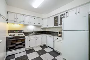2897 Ticknor Ct, Ann Arbor, MI 48104 - Photo 3
