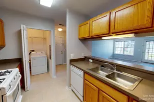 2785 S Knightsbridge Cir, Ann Arbor, MI 48105 - Photo 3