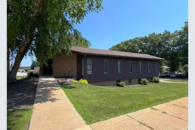 3 Heritage Oak Lane #Entire bldg, Battle Creek, MI 49015 - Photo 1