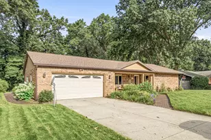 3790 Blenheim Rd, Saint Joseph, MI 49085 - Photo 5