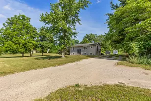 13687 New Holland St, Holland, MI 49424 - Photo 3