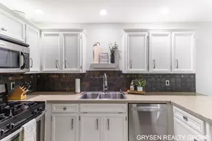 3106 Hudson St, Hudsonville, MI 49426 - Photo 13