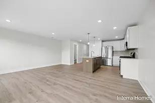 916 Indiana Ave, South Haven, MI 49090 - Photo 5
