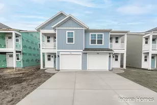 916 Indiana Ave, South Haven, MI 49090 - Photo 1