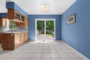 6901 Hickory Point Dr W, Portage, MI 49024 - Photo 15