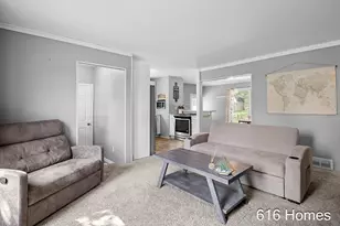 1911 Benjamin Ave NE, Grand Rapids, MI 49505 - Photo 5