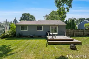 1911 Benjamin Ave NE, Grand Rapids, MI 49505 - Photo 25
