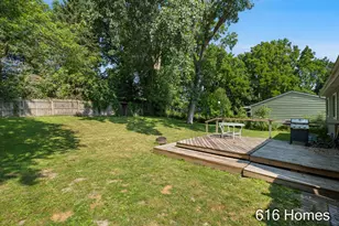 1911 Benjamin Ave NE, Grand Rapids, MI 49505 - Photo 27