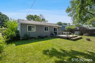 1911 Benjamin Ave NE, Grand Rapids, MI 49505 - Photo 29