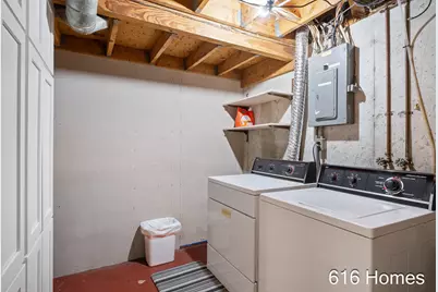 1911 Benjamin Avenue NE, Grand Rapids, MI 49505 - Photo 23