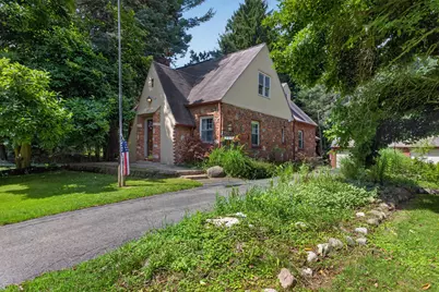 1320 Warren Avenue, Jackson, MI 49203 - Photo 1
