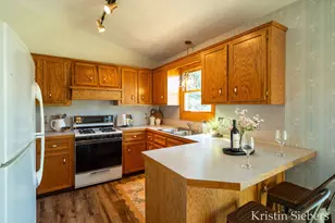 3220 Cornerstone Ln, Holland, MI 49424 - Photo 9