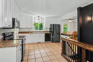 9155 Satelite Dr, White Lake, MI 48386 - Photo 9