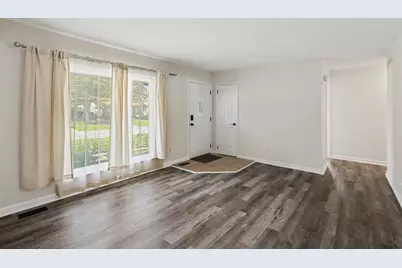 9155 Satelite Drive, White Lake, MI 48386 - Photo 5