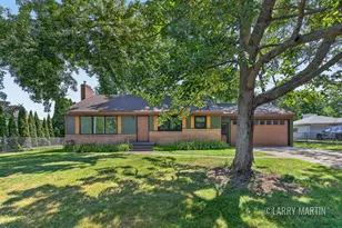 1916 Manning Ave NW, Grand Rapids, MI 49534 - Photo 1