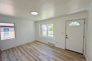 54 E Fairmount Ave, Pontiac, MI 48340 - Photo 7