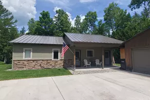 15706 Betsie River Dr, Thompsonville, MI 49683 - Photo 3