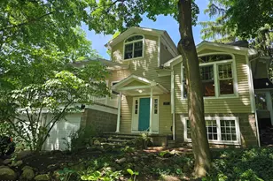 648 Sunset Ln, East Lansing, MI 48823 - Photo 1