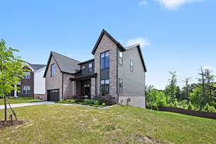 589 Concord Pines Dr, Ann Arbor, MI 48105 - Photo 3