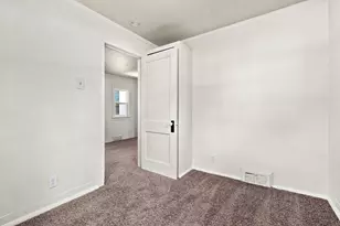2717 Springmont Ave, Kalamazoo, MI 49008 - Photo 15