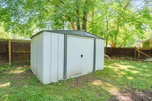 2717 Springmont Ave, Kalamazoo, MI 49008 - Photo 19