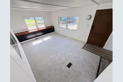 875 E Michigan Avenue #6, Marshall, MI 49068 - Photo 5