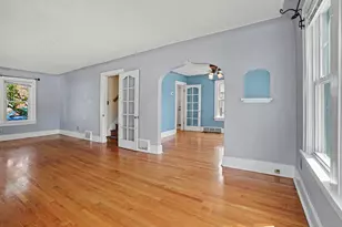 411 Orleans Ave, Battle Creek, MI 49015 - Photo 7