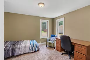 931 10th St, Plainwell, MI 49080 - Photo 21