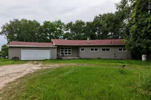 4771 S Lakeshore Dr, Ludington, MI 49431 - Photo 3