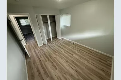 21135 La Salle Boulevard, Warren, MI 48089 - Photo 11
