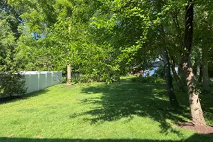 9915 Wayne Rd, Livonia, MI 48150 - Photo 37