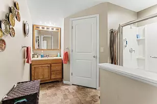 1404 Reycraft Dr, Kalamazoo, MI 49001 - Photo 5