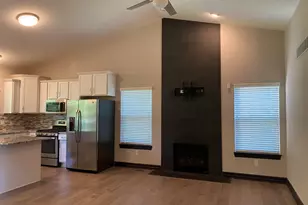 9915 Wayne Rd, Livonia, MI 48150 - Photo 5