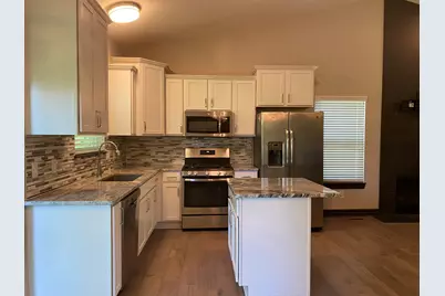9915 Wayne Road, Livonia, MI 48150 - Photo 13