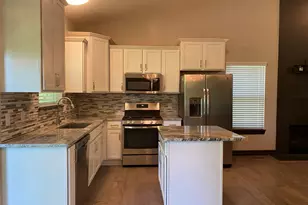 9915 Wayne Rd, Livonia, MI 48150 - Photo 13