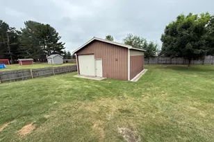 1400 Perry St, Manistee, MI 49660 - Photo 25