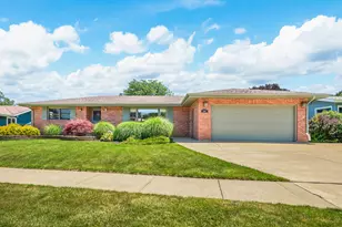 2807 Sunnydale Dr, Saint Joseph, MI 49085 - Photo 1