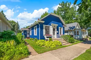 913 Wolcott Ave, Saint Joseph, MI 49085 - Photo 3