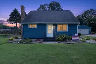 68958 Claire St, Edwardsburg, MI 49112 - Photo 1