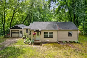 746 W 48th St, Newaygo, MI 49337 - Photo 3
