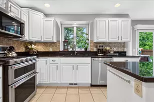 1411 Old Farm Ln, Saint Joseph, MI 49085 - Photo 15