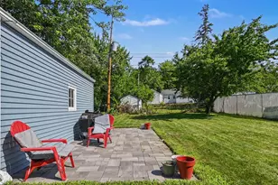 533 N Dexter Dr, Lansing, MI 48910 - Photo 17